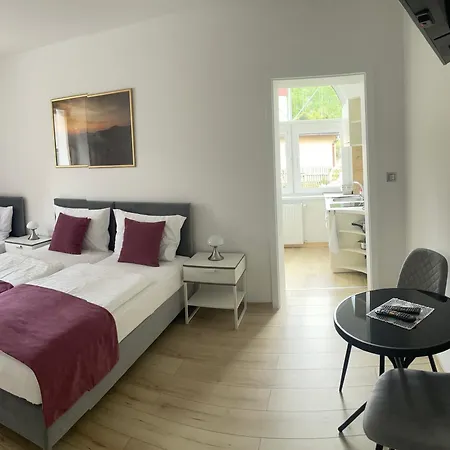 Apartamento Przystanek Komuny Paryskiej - 3 M 1 *