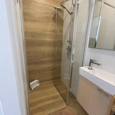 Apartment Przystanek Komuny Paryskiej - 3 M 1 *