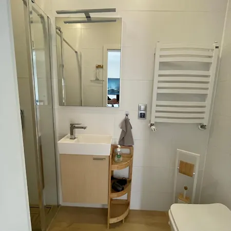 Przystanek Komuny Paryskiej - 3 M 1 דירה