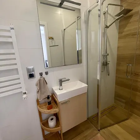 Przystanek Komuny Paryskiej - 3 M 1 Karpacz