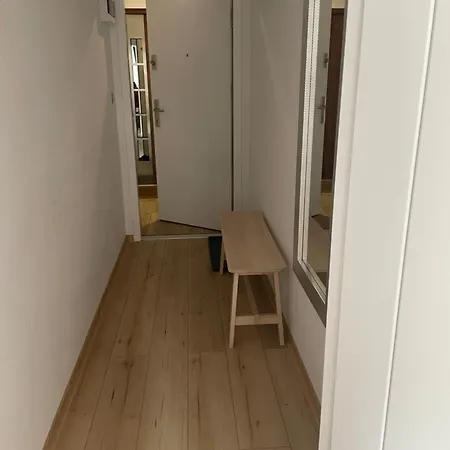 Apartment Przystanek Komuny Paryskiej - 3 M 1 *