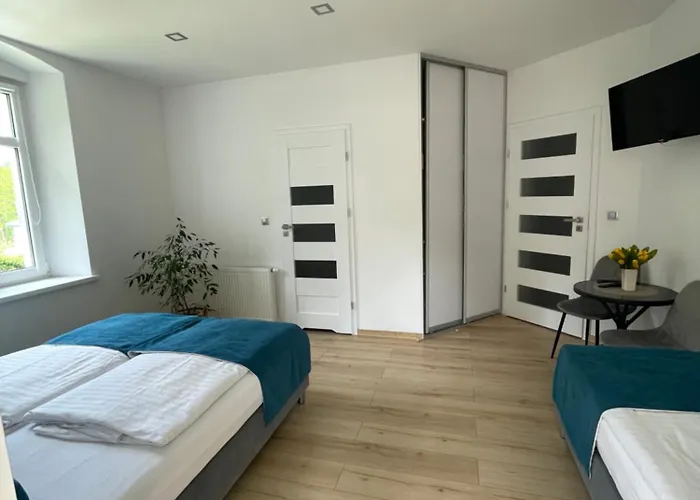 Przystanek Komuny Paryskiej - 3 M 1 * Karpacz