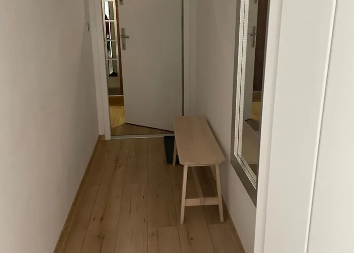 Apartment Przystanek Komuny Paryskiej - 3 M 1 *