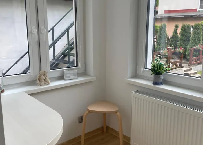 Przystanek Komuny Paryskiej - 3 M 1 Karpacz